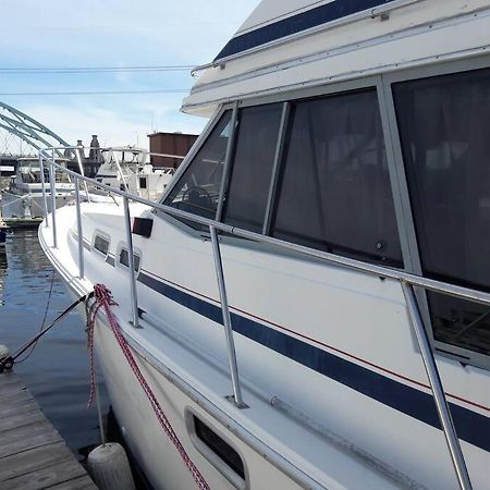 Waterfront 32' Bayliner Yacht Ξενοδοχείο Πρόβιντενς Εξωτερικό φωτογραφία