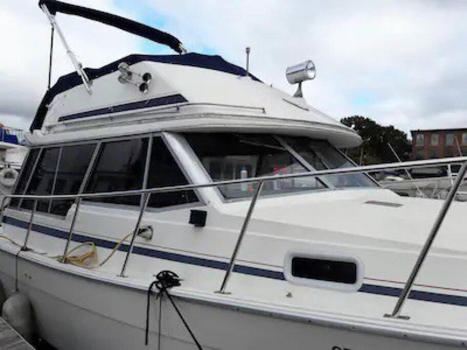 Waterfront 32' Bayliner Yacht Ξενοδοχείο Πρόβιντενς Εξωτερικό φωτογραφία