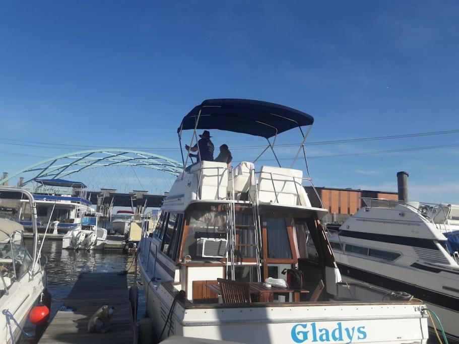 Waterfront 32' Bayliner Yacht Ξενοδοχείο Πρόβιντενς Εξωτερικό φωτογραφία