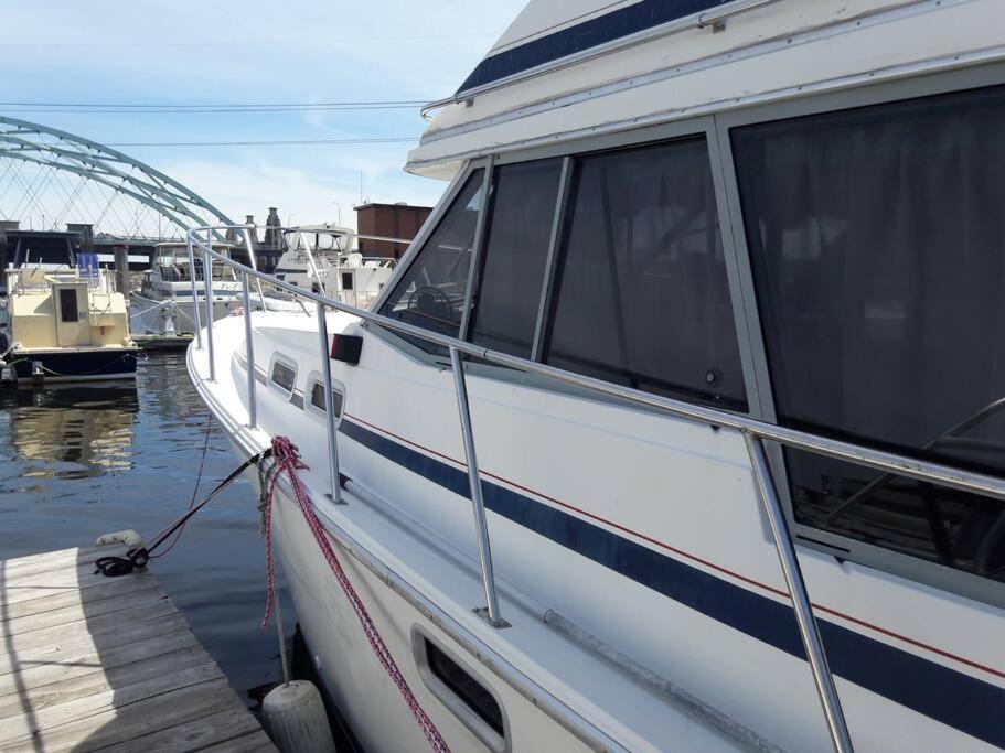 Waterfront 32' Bayliner Yacht Ξενοδοχείο Πρόβιντενς Εξωτερικό φωτογραφία