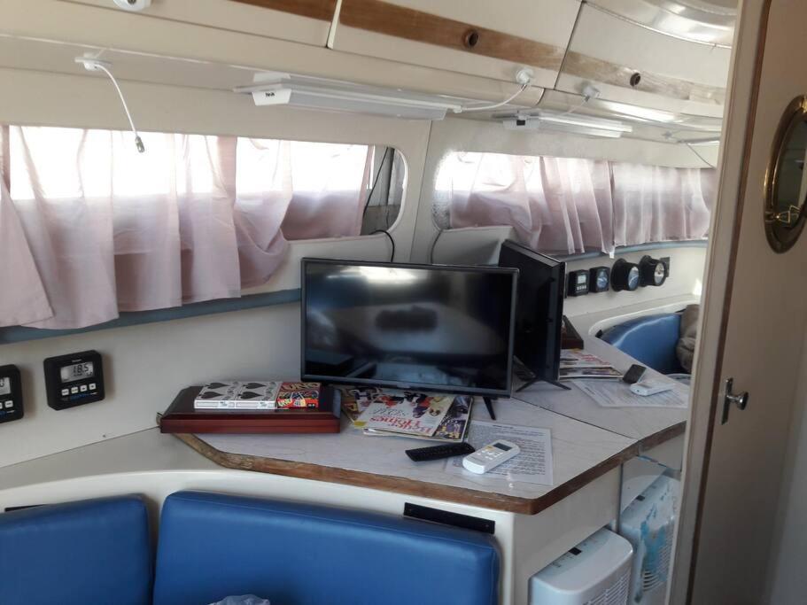 Waterfront 32' Bayliner Yacht Ξενοδοχείο Πρόβιντενς Εξωτερικό φωτογραφία