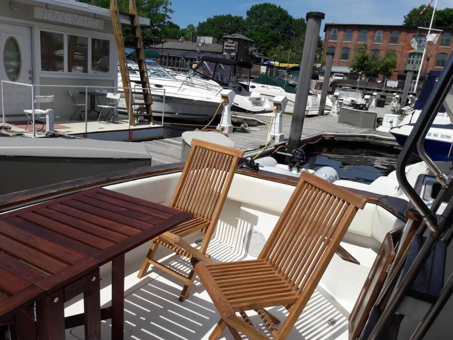Waterfront 32' Bayliner Yacht Ξενοδοχείο Πρόβιντενς Εξωτερικό φωτογραφία